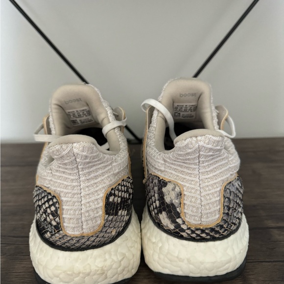 Adidas UltraBoost DNA Animal Pack- Python - Picture 4 of 6